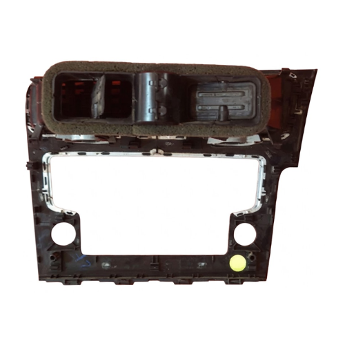 MOLDURA TABLERO (RADIO) VOLKSWAGEN GOLF A7/MK7/GTI 2015 AL 2021 C/REJILLA P/AIRE C/REJILLA P/AIRE INT CENT DEL DESMONTADO ORIGINAL COD. 5GM-819-728