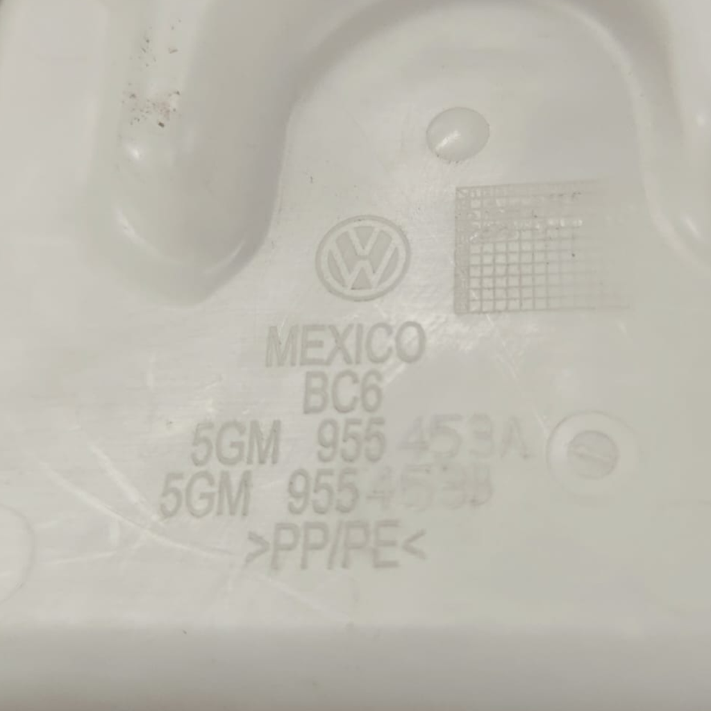 DEPOSITO LIMPIAPARABRISAS VOLKSWAGEN GOLF 2015 AL 2017 3.0L S/CUELLO S/TAPA ORIGINAL COD. 5GM955453A