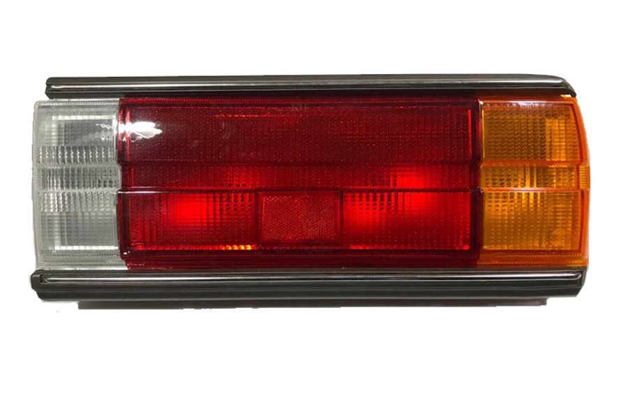 CALAVERA NISSAN DATSUN SEDAN 1982 AL 1984 DER HGO N3  (154791)EX+