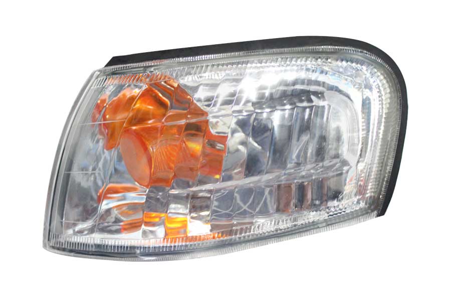 CUARTO ESQUINA (PUNTA) NISSAN SENTRA 00 CRISTAL IZQ TYC (2938)