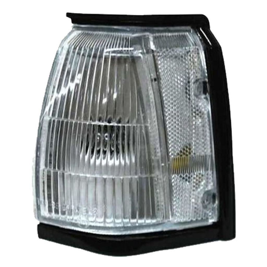 CUARTO ESQUINA (PUNTA) NISSAN TSURU II DE 1990 AL 1991 BCO F/NEG IZQ HGO N1