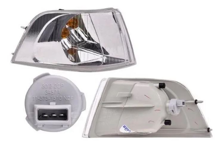 CUARTO ESQUINA (PUNTA) VOLVO S40/V40 DE 2001 AL 2004 F/CROM C/FOCO DER TYC *A