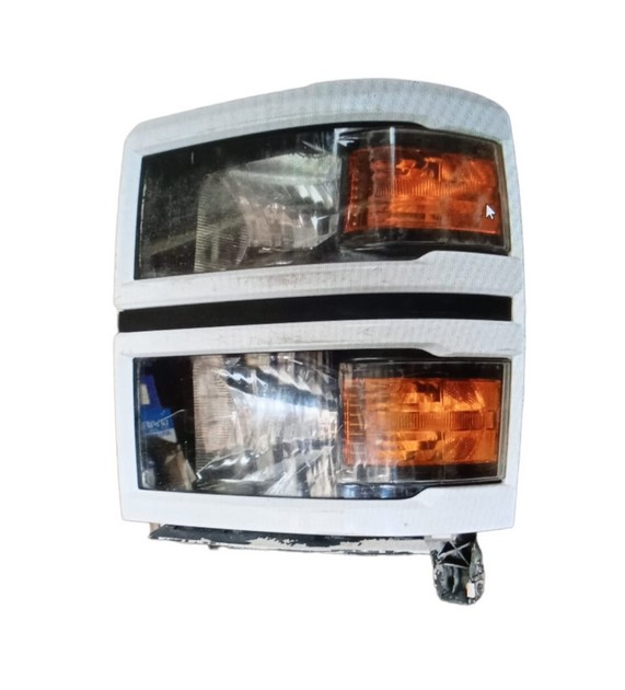 FARO CHEVROLET SILVERADO 2014 AL 2015 IZQ USADO
