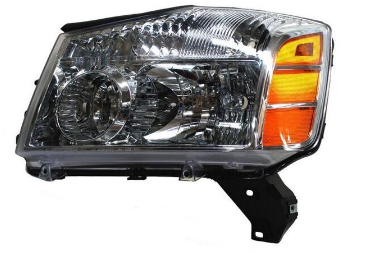 FARO NISSAN ARMADA/ TITAN 2004 AL 2007 IZQ TYC