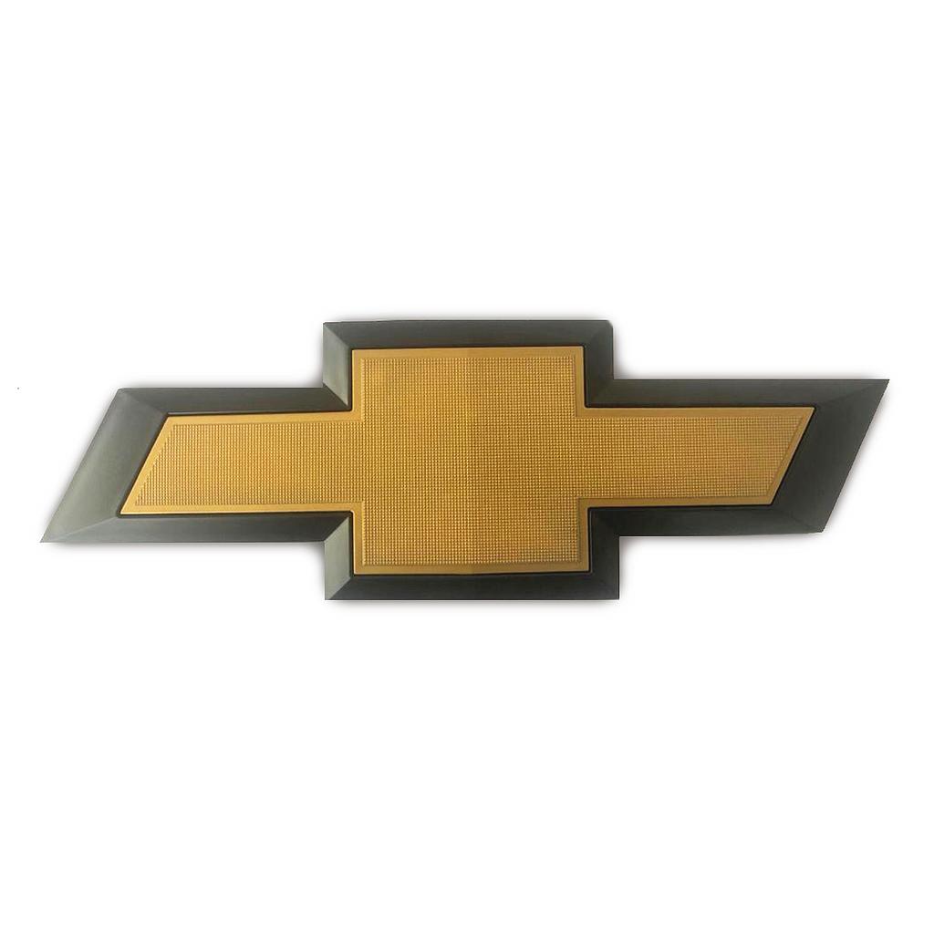 INSIGNIA ORIGINAL PARRILLA NEG LOGO CHEVROLET PU DE 2014 AL 2015 C/PATAS 29X9.5CM C/FILO NEG 1 PZA