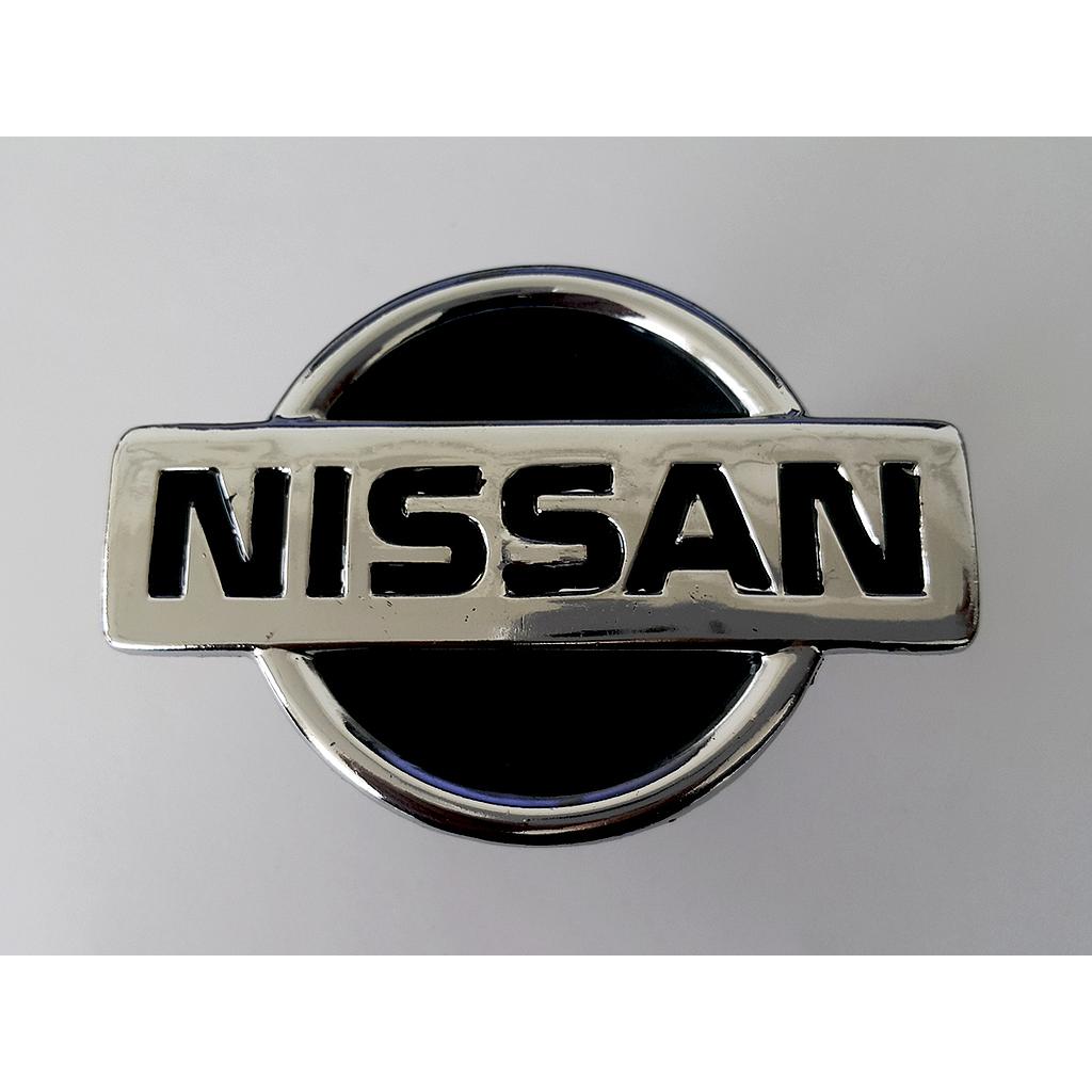 INSIGNIA ORIGINAL NISSAN TSURU 2 PATAS PARRILLA ( N-011)
