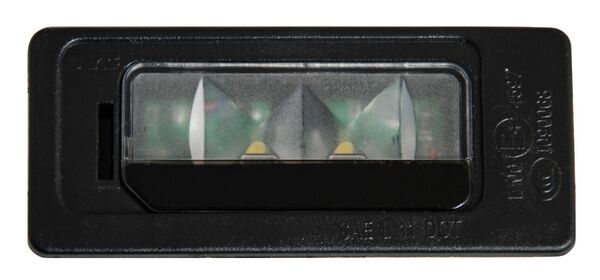 LUZ PLACA VOLKSWAGEN JETTA BICENTENARIO DE 2015 AL 2017 / VENTO DE 2016 AL 2018 / TIGUAN DE 2012 AL 2017 / PASSAT DE 2014 AL 2015 / CADDY DE 2016 AL 2017 C/LEDS TYC TW