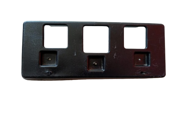 PORTAPLACA CHEVROLET SONIC 12-16 DEL DESMONTADO