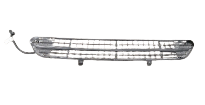 REJILLA FASCIA (DEFENSA) CHEVROLET CRUZE 2013 AL 2015 INF C/SENSOR DE TEMPERATURA USADO