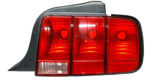 [11-6067-01-6B] CALAVERA FORD MUSTANG 2005 AL 2009 DER TYC *EX+
