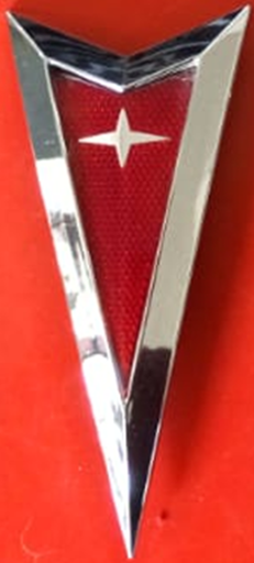 [CHCHE93INSPA] INSIGNIA ORIGINAL PONTIAC DELANTERA 10 X 4.5 CM USADA