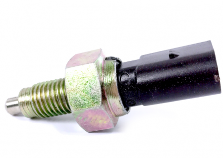[119592] INTERRUPTOR DE REVERSA VOLKSWAGEN GOLF MK4 DE 1999 AL 2015 / JETTA MK4 DE 1999 AL 2015 DERBY 6NB / EUROVAN T4