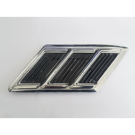 [DANISRC79TAGL] REJILLA COSTADO NISSAN DATSUN DE 1979 AL 1984 P/TAPA GAS FIJA IZQ (102104) EX+