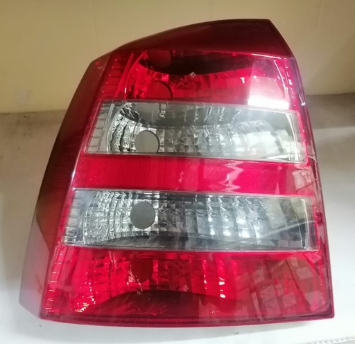 [017-0601-29] CALAVERA CHEVROLET ASTRA 2004 AL 2006 BCO/ROJO OSC 3/5 PTAS IZQ TYC