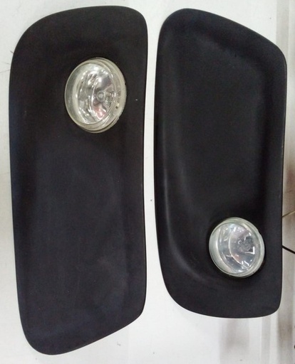 [VOJE92BIFVCFAU] PARRILLA (REJILLA) JGO VOLKWAGEN JETTA 92-98 A2 FIBRA DE VIDRIO C/FARO AUX