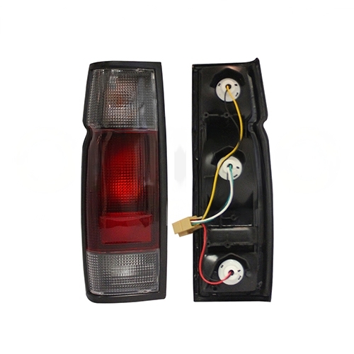 [FCNN0201] CALAVERA NISSAN PU D21/ D22 DE 2002 AL 2015 ROJO/BCO C/ARNES DER HGO N4